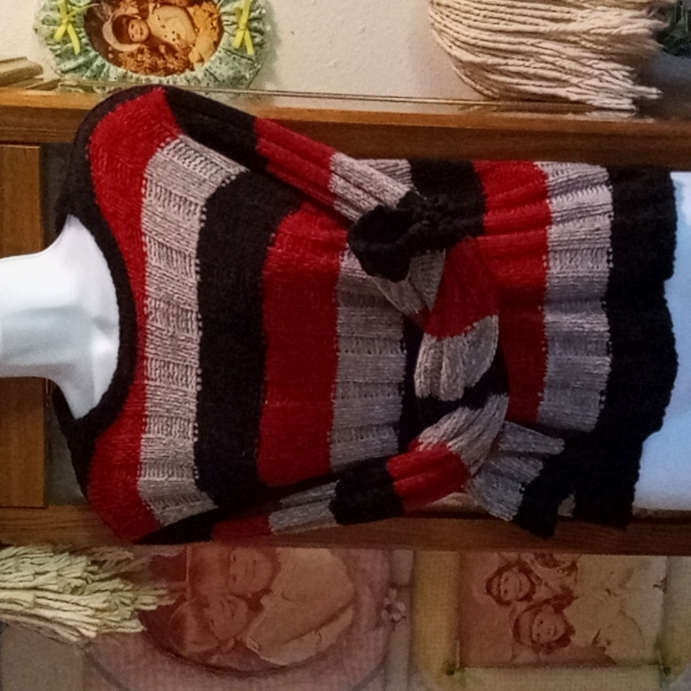 NWOT,Vintage 90s,Red,Black & Gray,Striped,Super Soft,Chenille Crop Sweater Top❤️